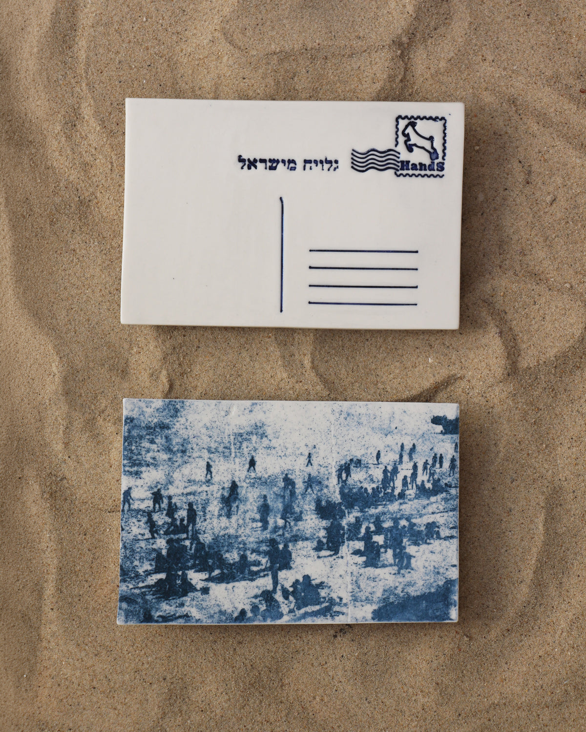 מתרחצים ומשתזפים על החוף בתל אביב, בול מזל גדי